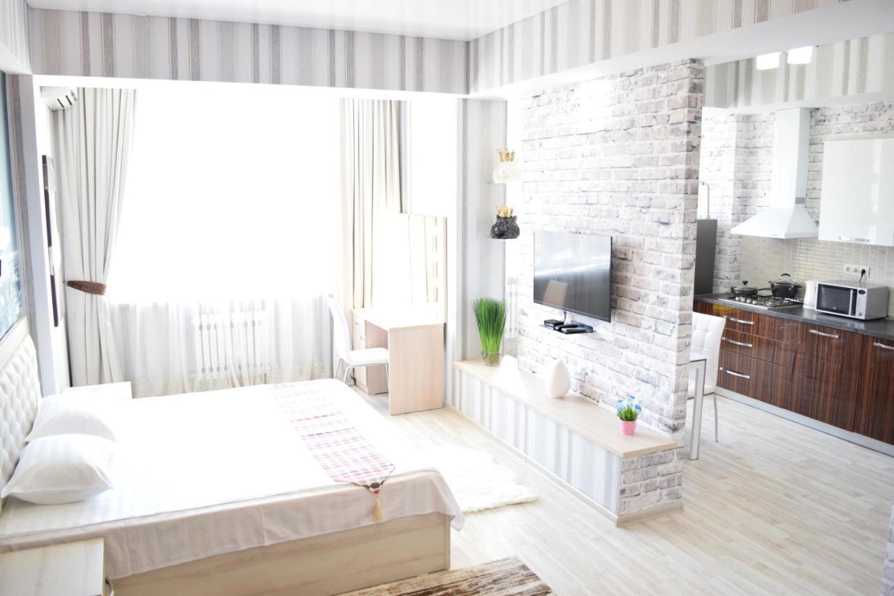 Studio Boutique Apartment Bishkek Exterior foto